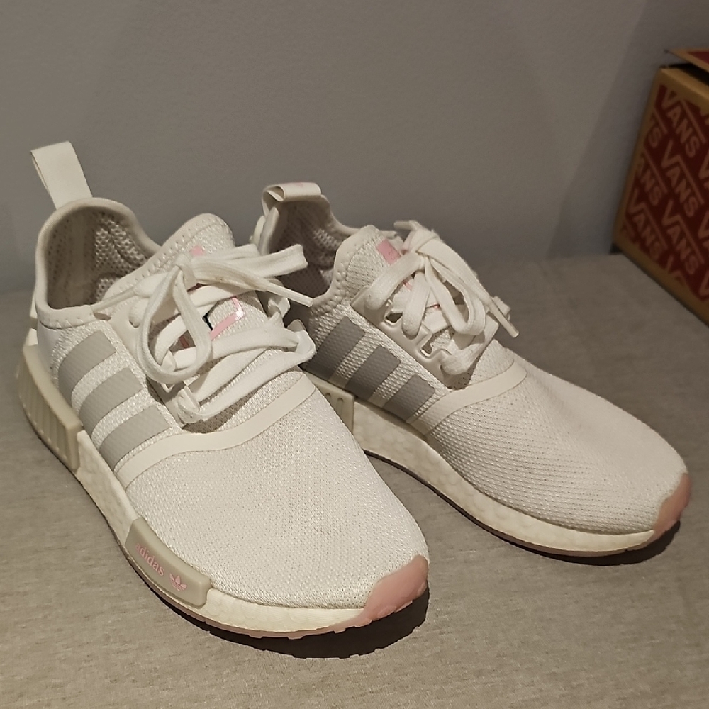 Adidas NMD R1 White Pink Grey Size 6